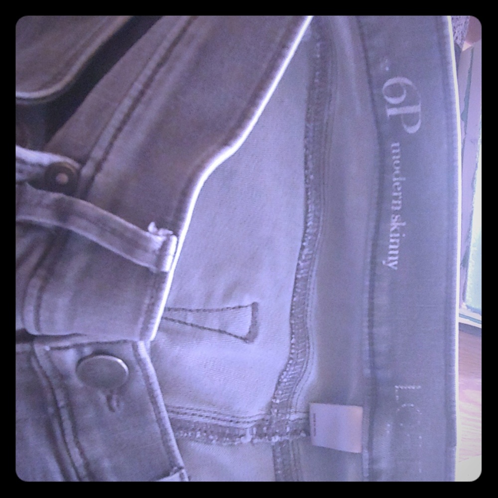 Loft gray modern skinny gently worn jeans 6 p